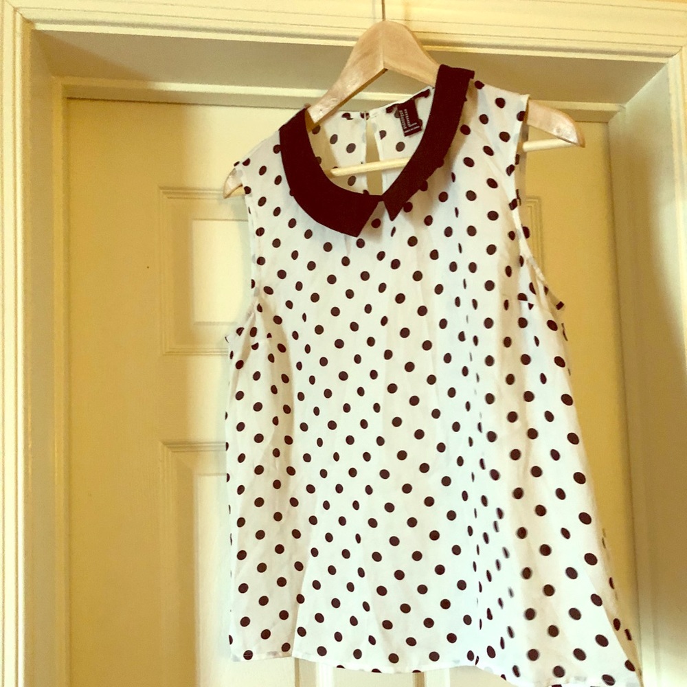 Polka Dot Peter Pan collared sleeveless blouse